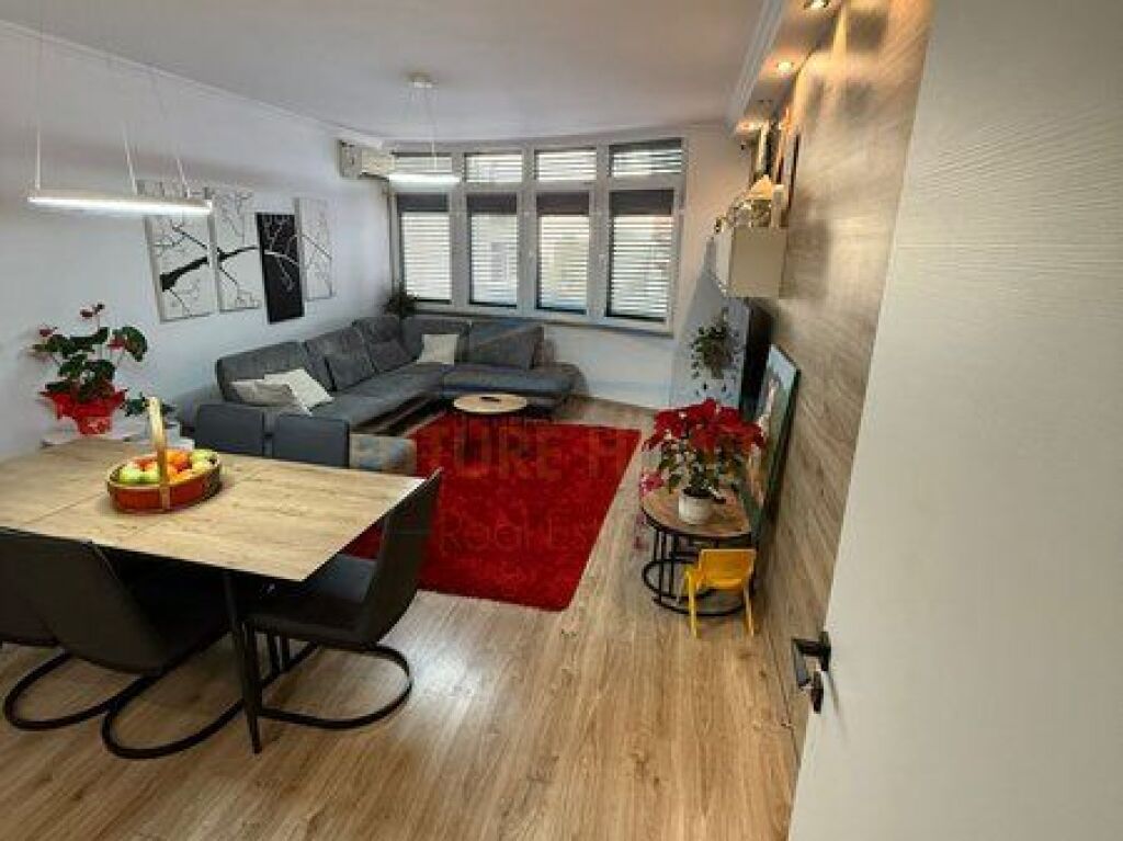 Shitet, Apartament 2+1,Unaza e re, Tiran