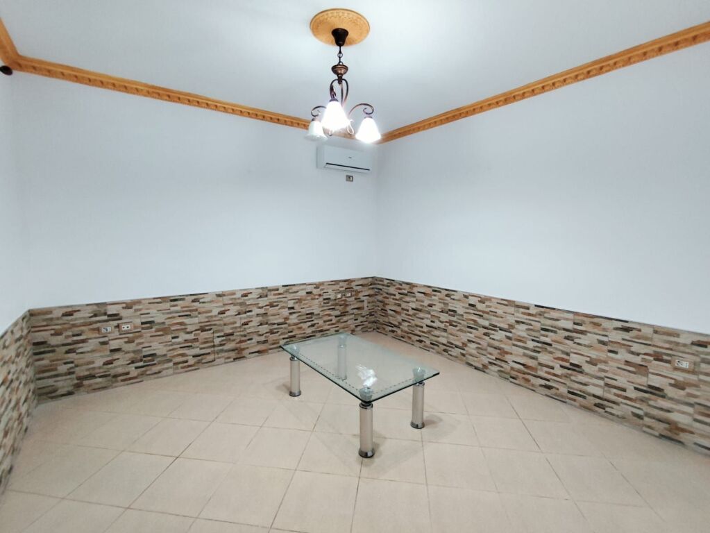 piano villa in affitto, Yzberisht