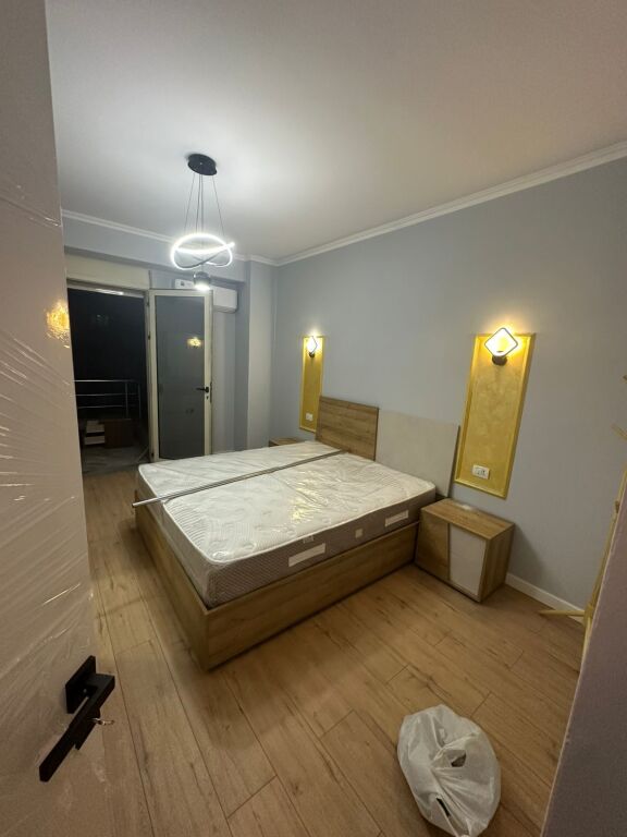 1+1, furnished at the usluga complex train station, 650 euro