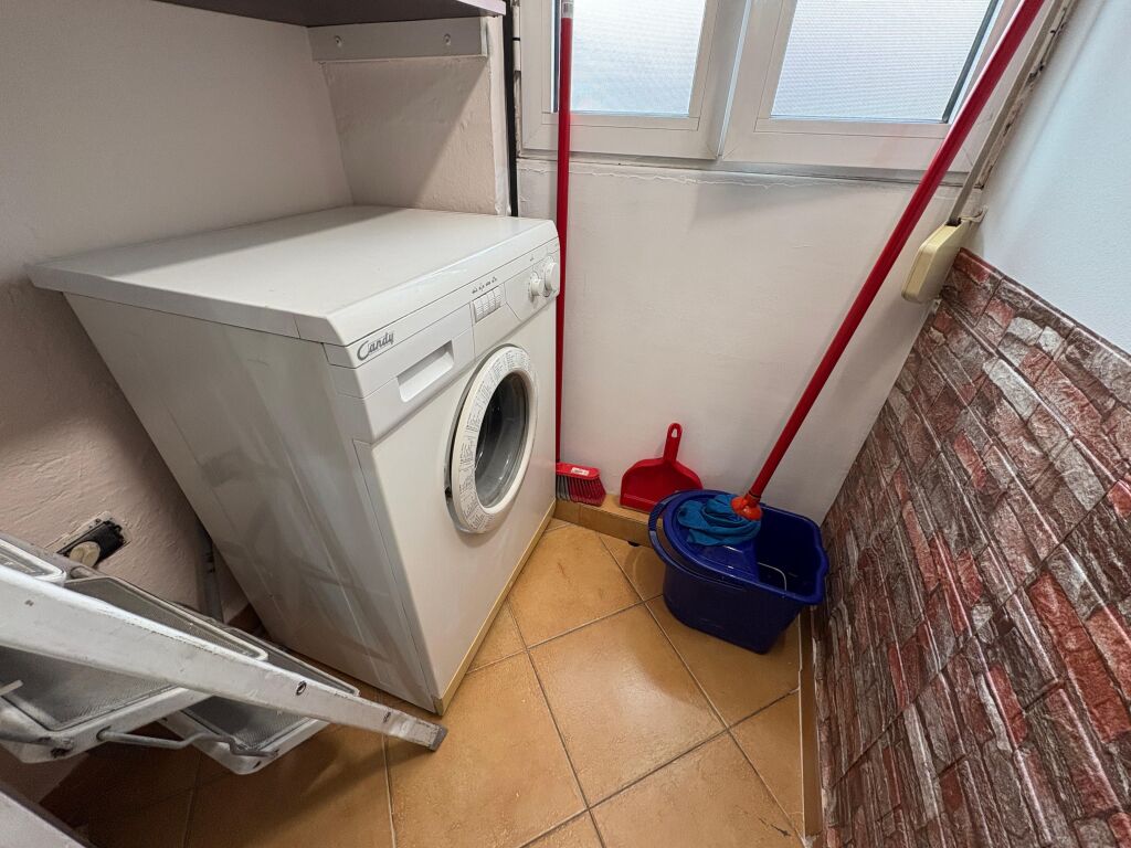 Jepet Me Qera Apartament 1+1+1 Ballkon