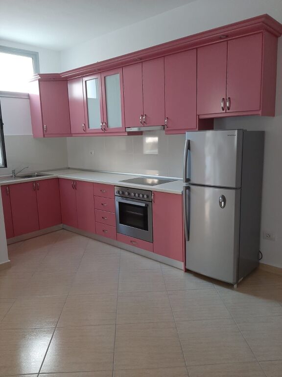 Jepet me qira apartament 1+1 – Lungomare, Vlorë