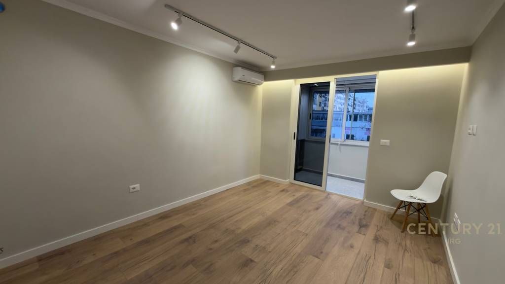 SHITET APARTAMENT 1+1 TEK RRUGA E KAVAJES !