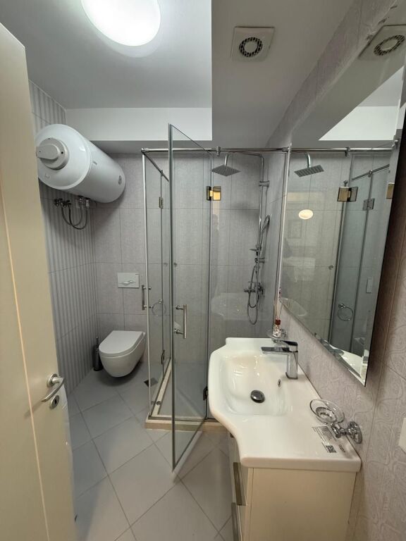 Jepet me Qera - Long Hill - TEG