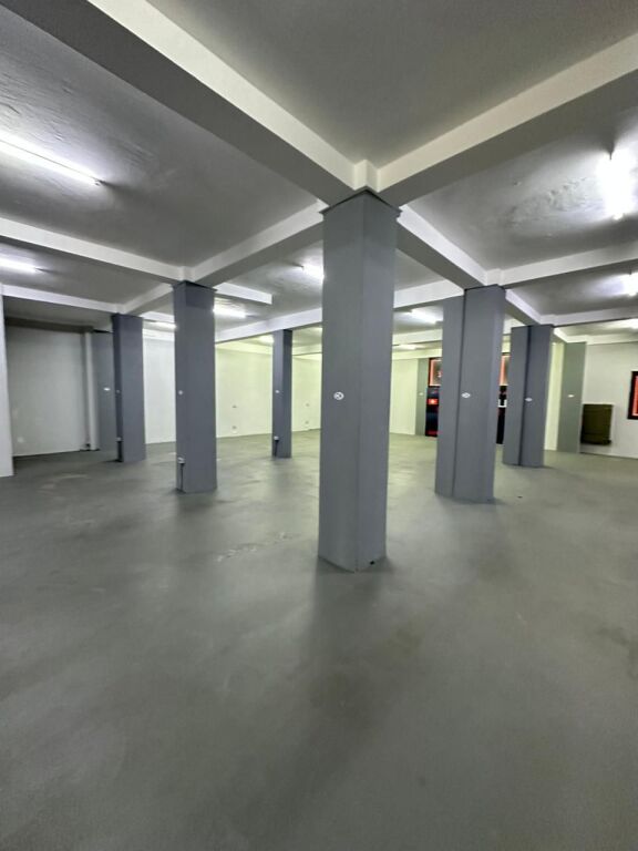 JEPET ME QERA AMBIENT BIZNESI PRANE SPITALIT ,DURRES