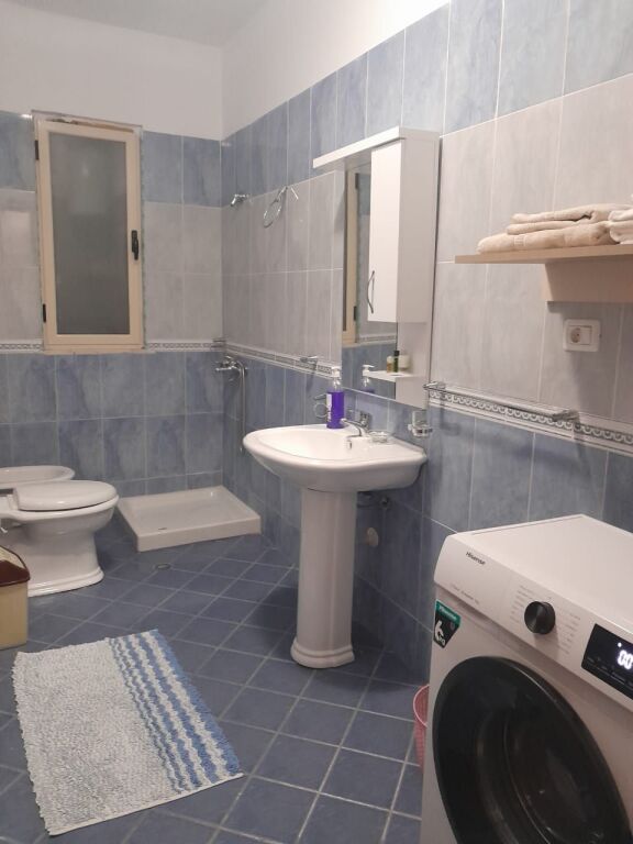 Apartament me qera