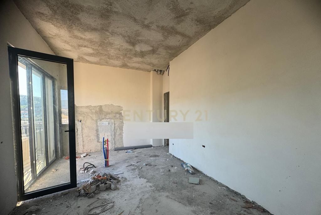 NE SHITJE APARTAMENT 2+1+2 TE LIQENI I THATE