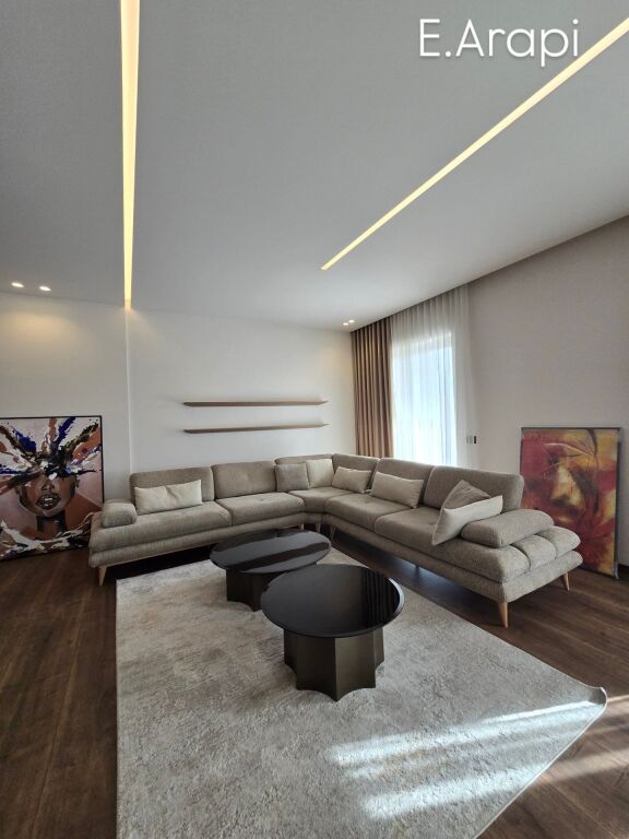 Appartamento di lusso supet in affitto Delijorgj