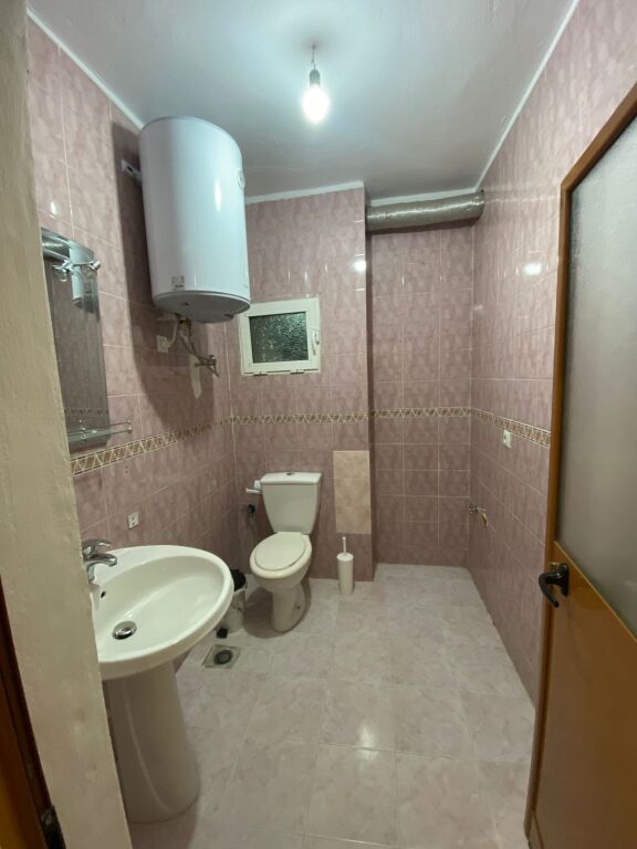 🏢 Business Environment / Office / Paris Commune