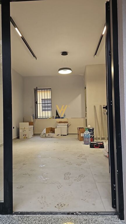 SHITET DYQAN 24 M2 TE RRUGA HIM KOLLI 78.000 EURO