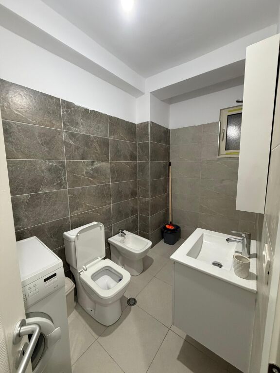 Jepet me qera apartament 1+1 – Totalisht i mobiluar