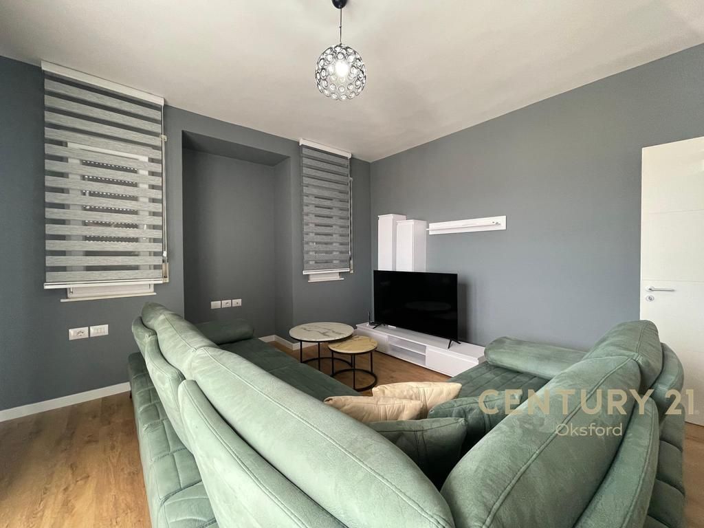 APARTAMENT PËR QIRA 2+1+2+POST PARKIMI TE KOPSHTI BOTANIK! 800 € /Muaj Sip. Totale  123m2