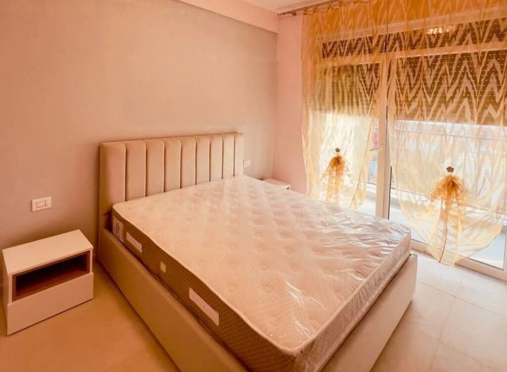 Apartament 2+1+2+2 Poste Parkimi tek 5-Maji, prane Concord Center!