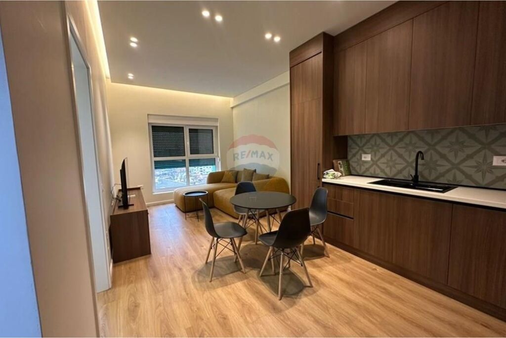 Jepet me qera apartament 1+1 te Ali Demi