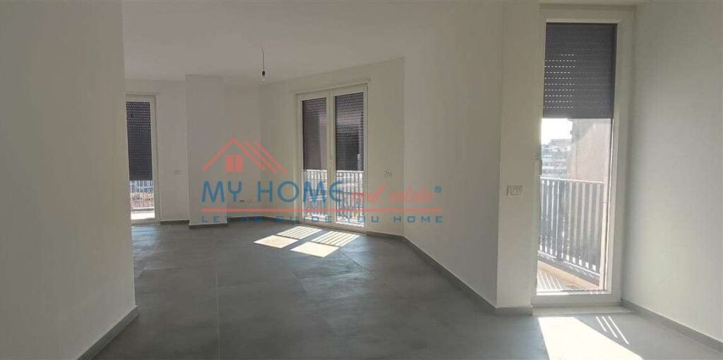 Zyre me qera ne qender ne Tirane