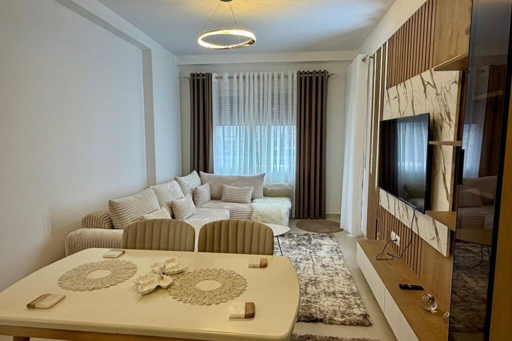APARTAMENT 1+1 PER QIRA