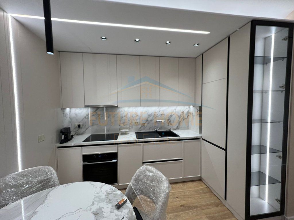 Shitet, Apartament 2+1, Golden Tower Residence, Rruga Mine Peza