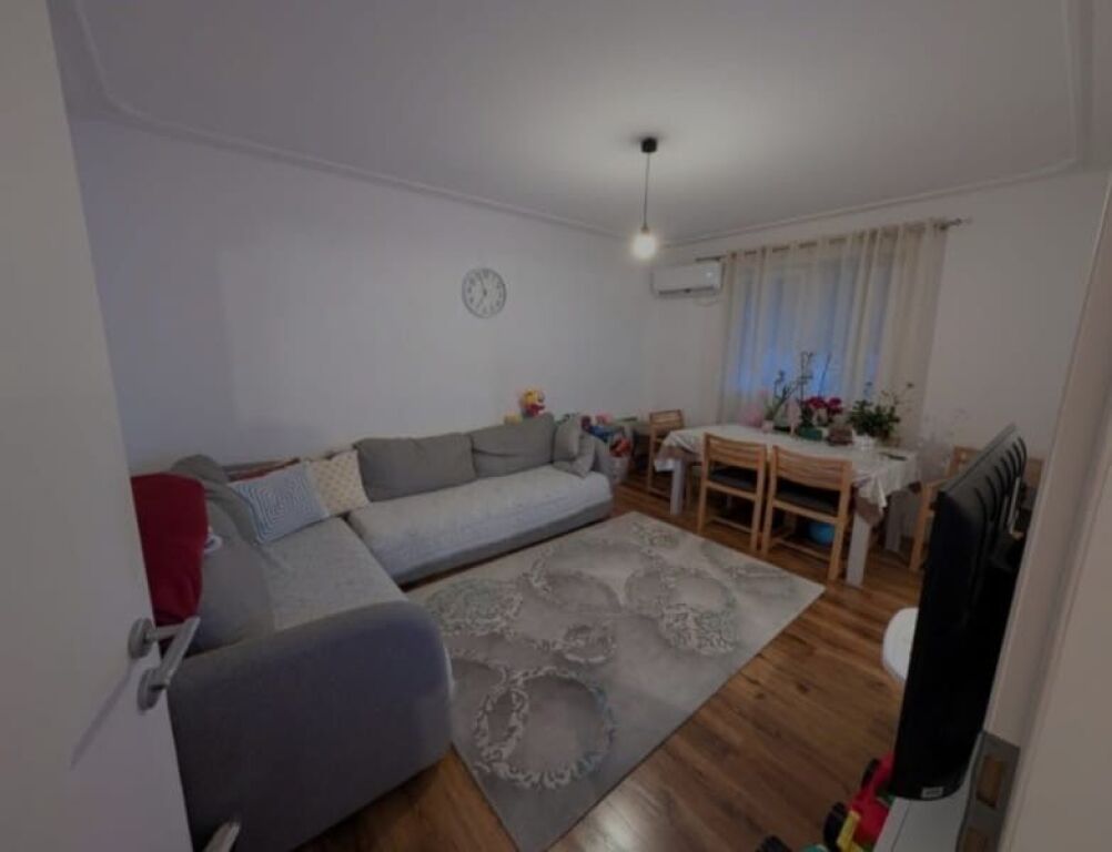 Apartament 2+1, Kongresi i Lushnjes!