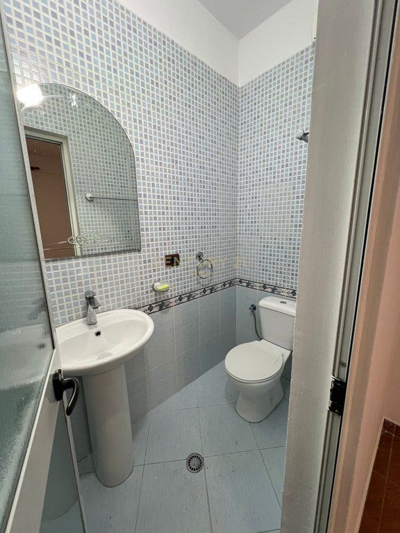 ZYRE 3+2 ME QIRA TEK GARDA, PETRO NINI