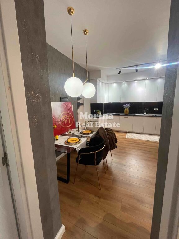 Qera | Apartament 1 + 1 | Mozaiku, Qender | 850 €/muaj