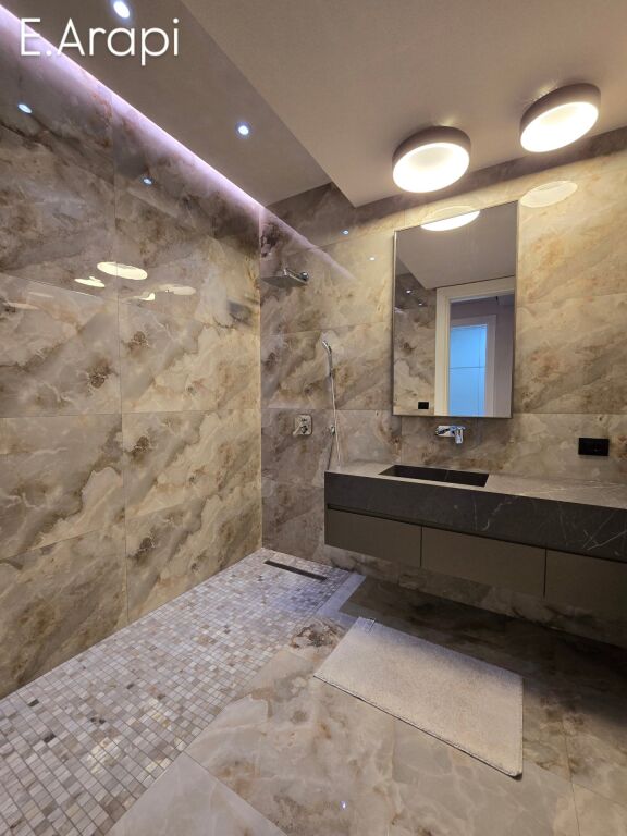 Appartamento di lusso supet in affitto Delijorgj