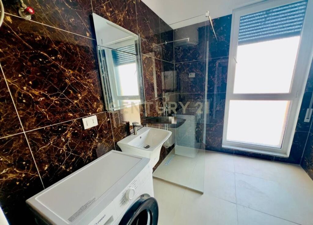 Apartment 2+1+2+2 Parking Spot at 5-Maji, near Concord Center!