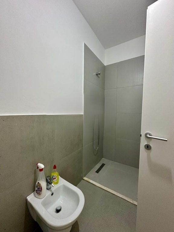 APARTMENT 1+1 FOR RENT, BEHIND THE AMERICAN EMBASSY, TIRANA!