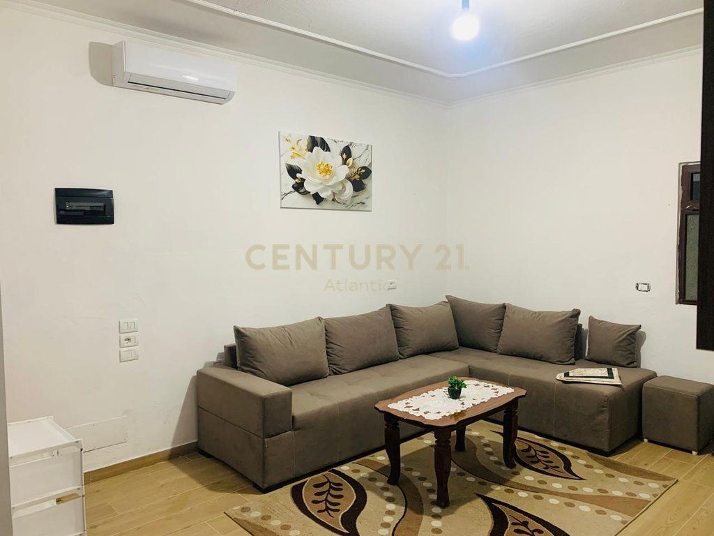 APARTAMENT 2+1 ME QERA TEK ROYAL GAZ, ISH KENETE