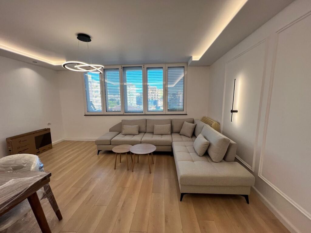 Appartamento 2+1 In Affitto, Comune di Parigi, Tirana