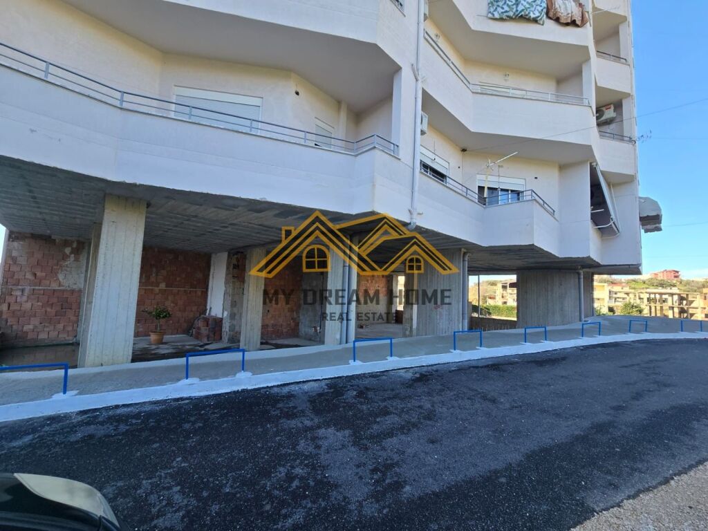 UNITÀ COMMERCIALE E CANTINA IN VENDITA PLEPA, DURRES!