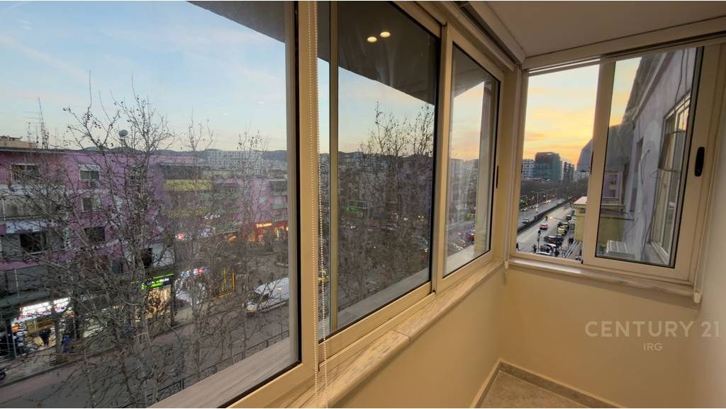 SHITET APARTAMENT 1+1 TEK RRUGA E KAVAJES !