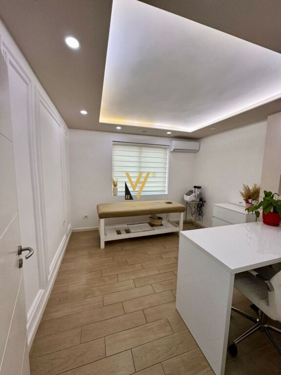 JEPET ZYRE 68 M2 ME QIRA NE VASIL SHANTO 750 EURO