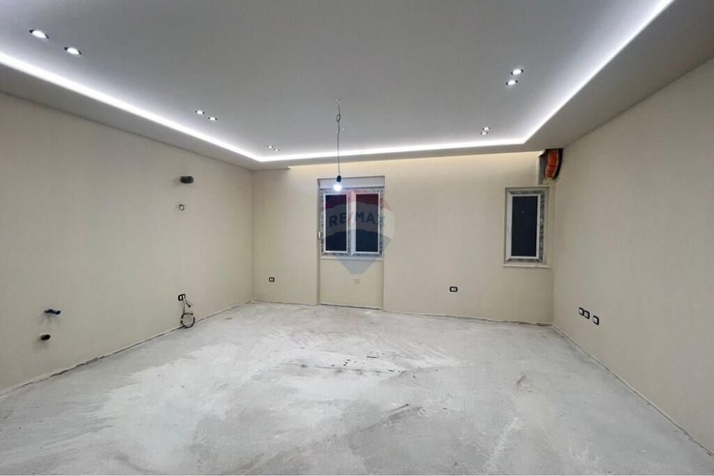 Apartament - Për Shitje - Ambasada Amerikane, Tiranë