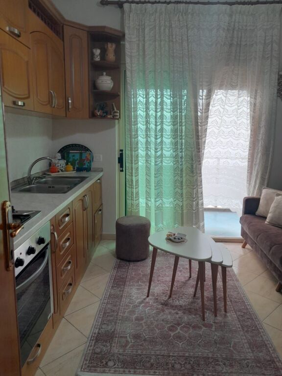 Apartament me qera