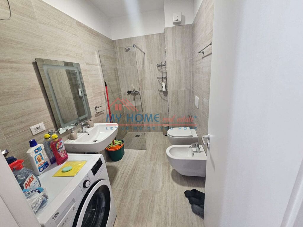 Apartament 1+1 + Post Parkimi me qera tek Stacioni i Trenit ne Tirane
