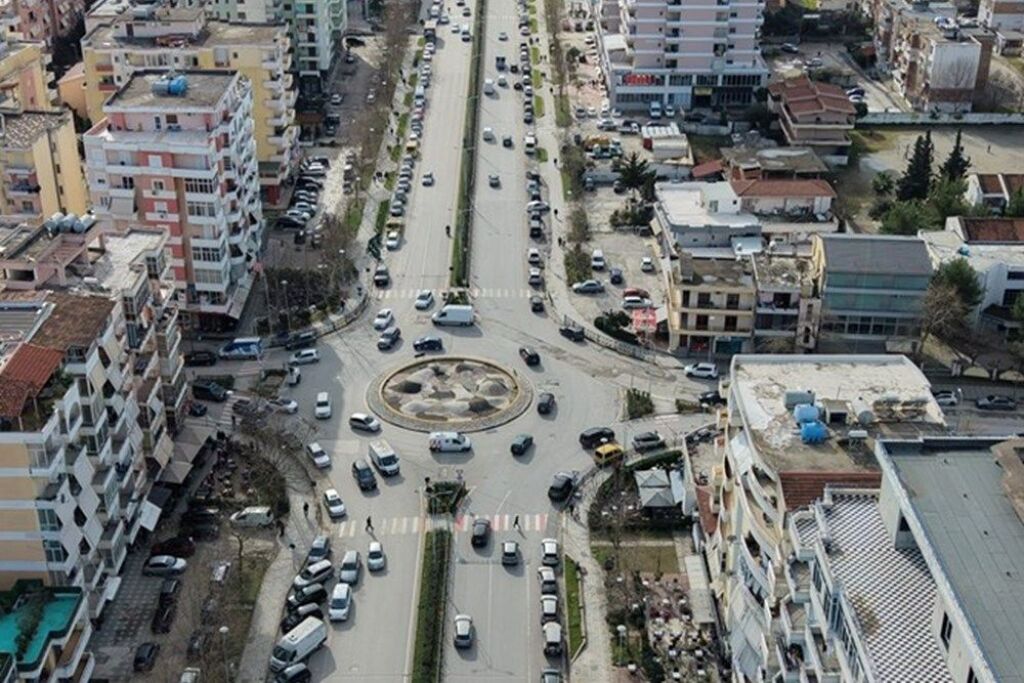 OKAZION INVESTIMI NË VLORË – DYQAN NË SHITJE