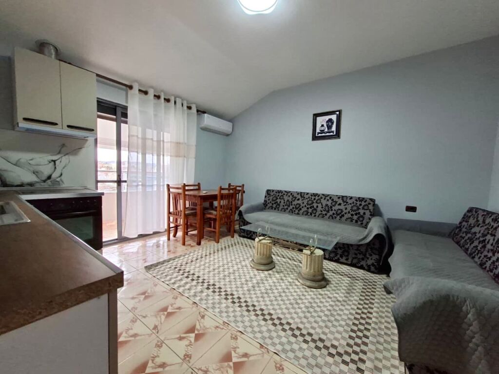 Jepet Me Qira : Apartament 2+1 &amp; 1 BLLK (📍Laprakë / Rr.Azem Galica ) ✨️ Hera e parë me qera 🔥🔥