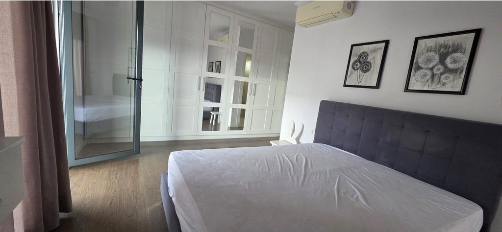 21 Dhjetori, Ish Parku! Ofrojmë për qira Apartament 2+1+2 te "Rezidenca Alba"!