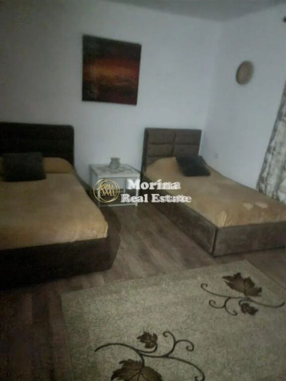 Qera | Shtëpi private 1 + 1 | Rruga e Dibrës | 380 €/muaj