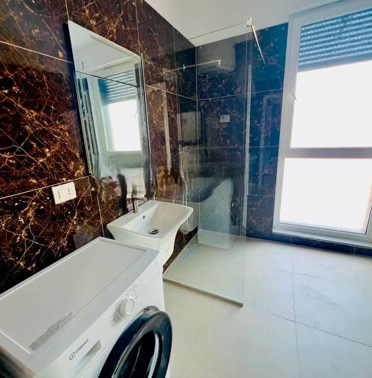 Apartament 2+1+2+2 Poste Parkimi tek 5-Maji, prane Concord Center!