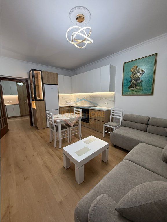 Affitto, Appartamento 2+1, Via Congresso di Monastero