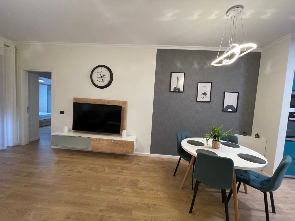 Qera, Apartament 1+1+Post Parkimi, Rruga e Kosovarëve, Tiranë 1,200 €