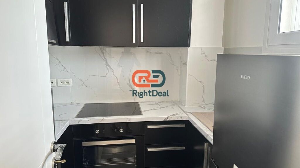 Tek Shkembi I Kavajes, Shitet Penthouse, I Investuar Totalisht Me Pamje Nga Deti!!