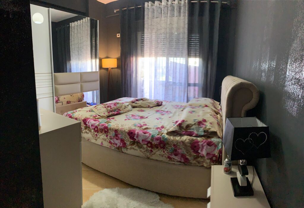 🏡✨ APARTAMENT 2+1 ME QIRA – PRANË BASHKISË, VLORË