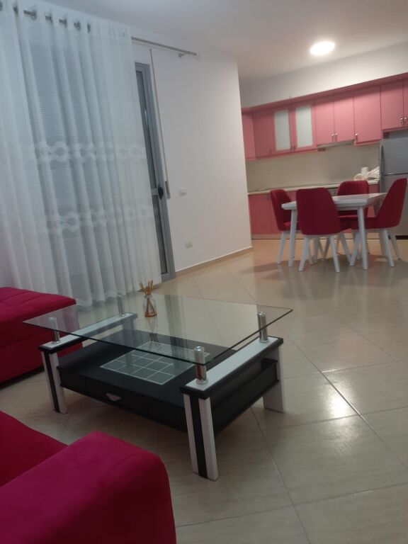 Jepet me qira apartament 1+1 – Lungomare, Vlorë