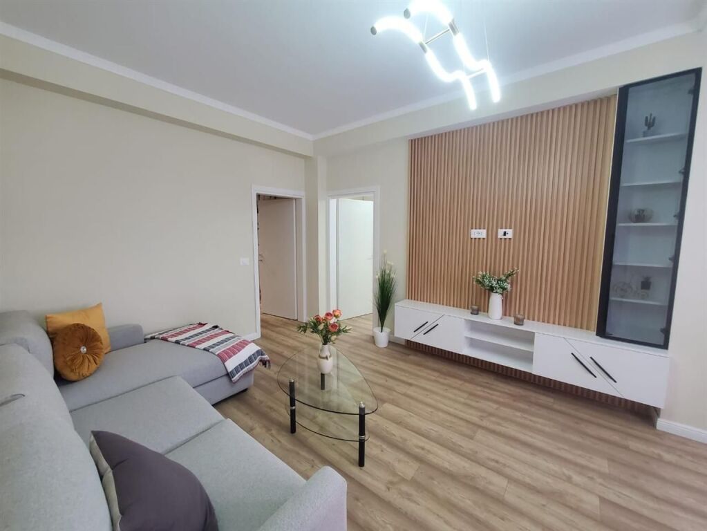 SHITET APARTAMENT 1+1 FLORIDA PLAZH DURRES