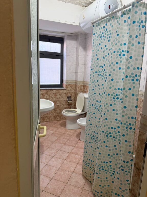 Jepet Me Qera Apartament 1+1+1 Ballkon