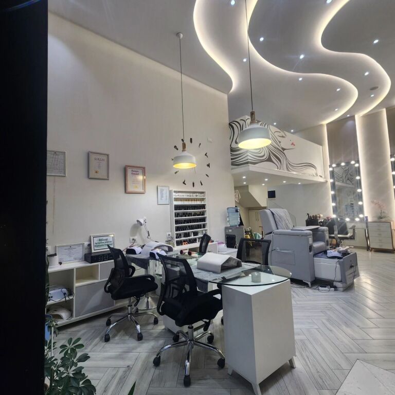 Shop Duplex for Sale + Active Business + Garage – 3 Investments in 1 | Tirana Golden Park