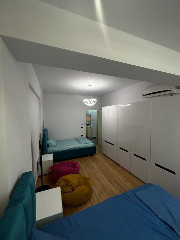 FOR RENT APARTMENT 3+1+2 "SULEJMAN PITARKA STREET, MYSLYM SHYRI" 1000 EURO