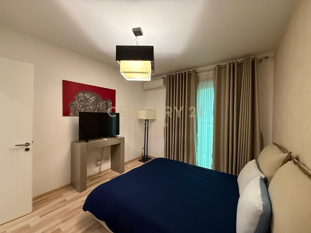 Jepet Apartament 1+1 tek Ambasador 3