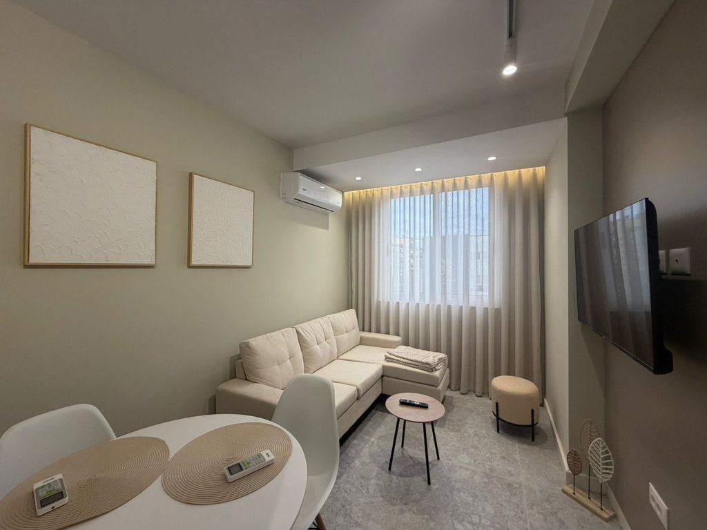 Shiten, 2 Apartamente 1+1, 21 Dhjetori, Tirane.